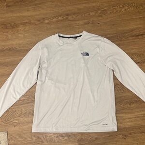 The North Face Men's Light Gray Long Sleeve Tee